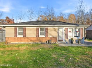 8907 Maplecreek Dr, Louisville, KY 40219
