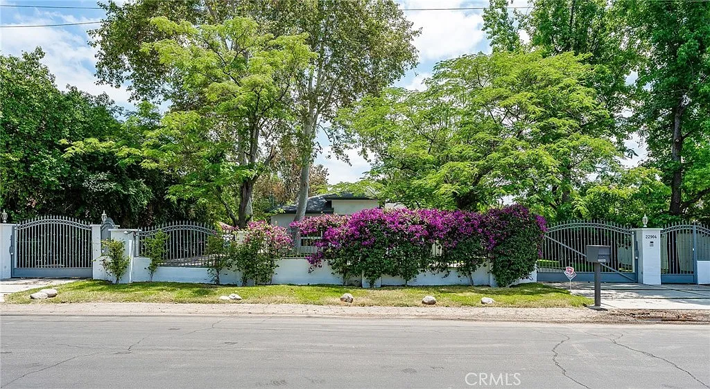 5 bed, 5.5 bath, 4941 sqft, $16,500 — Photo 4