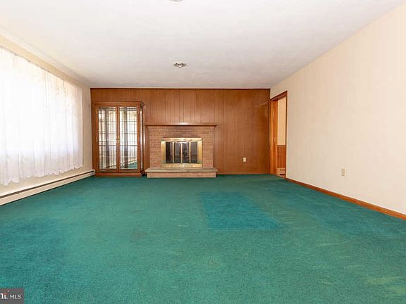 2nd image of 150 Andrews Ln