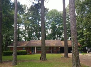 118 SW Sherwood Dr, El Dorado, AR 71730