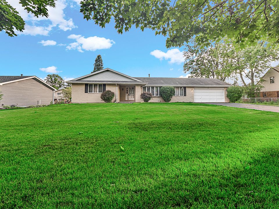 1st image of 325 Wintree Ln