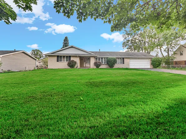 325 Wintree Ln, New Lenox, IL 60451