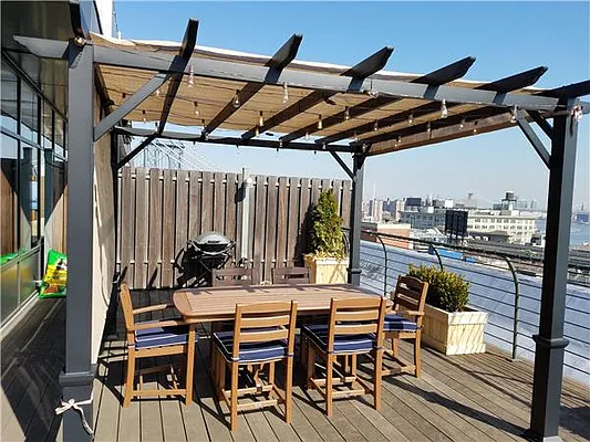 Rented by Manhattan Management Group | media 9