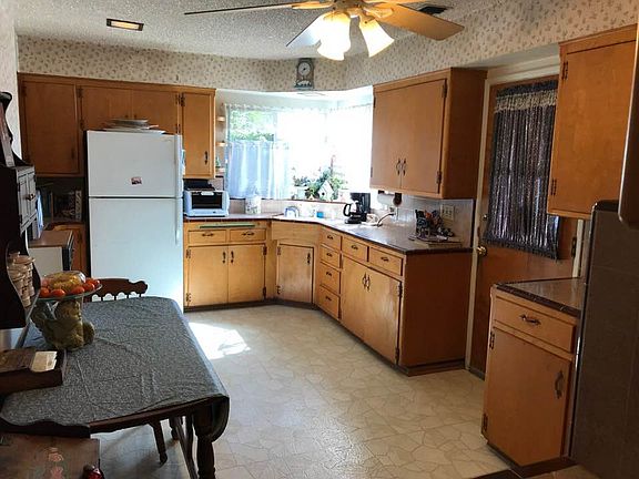 5th image of 2907 N Kenwood Ave