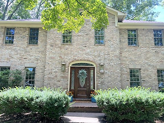 2nd image of 2207 Shannon Dr