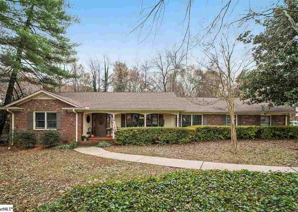 1st image of 204 Seabury Dr