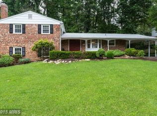 8702 Fox Ridge Rd, Springfield, VA 22152