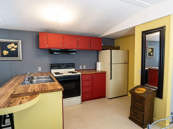 5th image of 4422 Woodbury Pike