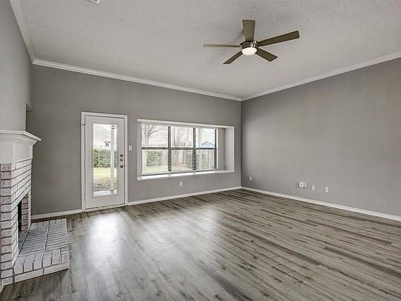 4th image of 803 Water View Dr