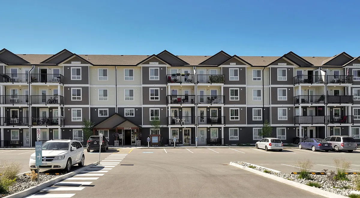Building Photo - 3593 Anderson Ave
