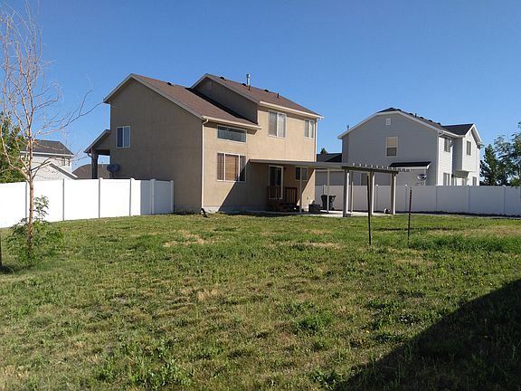 4th image of 155 W Regatta Ln