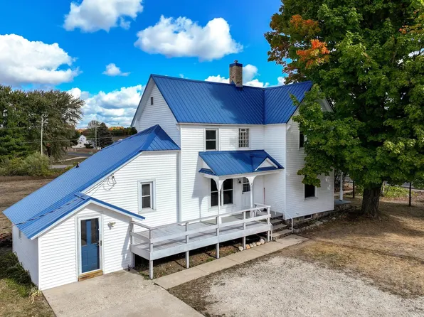 9304 S Lake Leelanau Dr, Traverse City, MI 49684