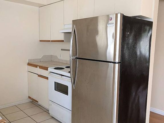 3rd image of 12003 Edge St #4