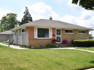 7809 W Green Tree Rd, Milwaukee, WI 53223
