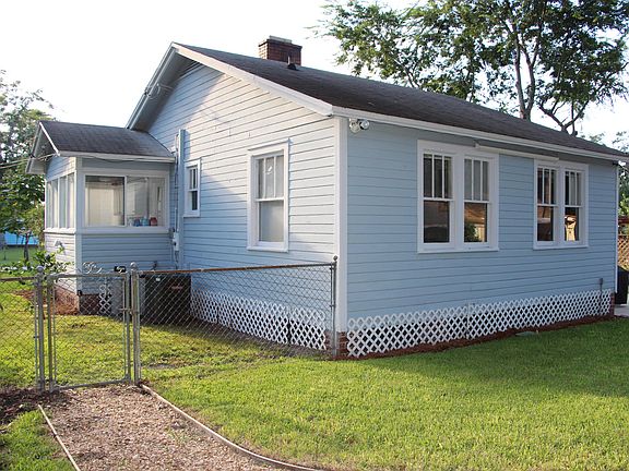 4th image of 3435 Rosemary St