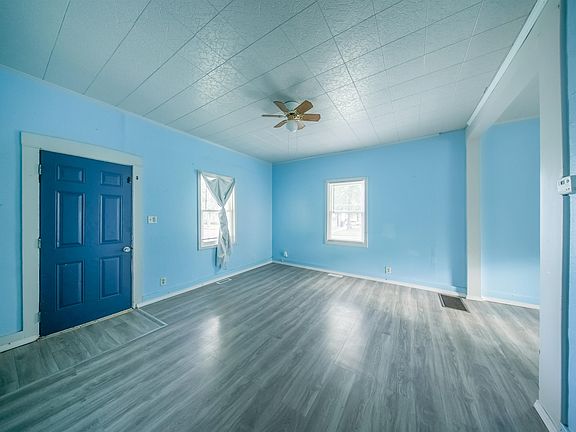 5th image of 801 N C St