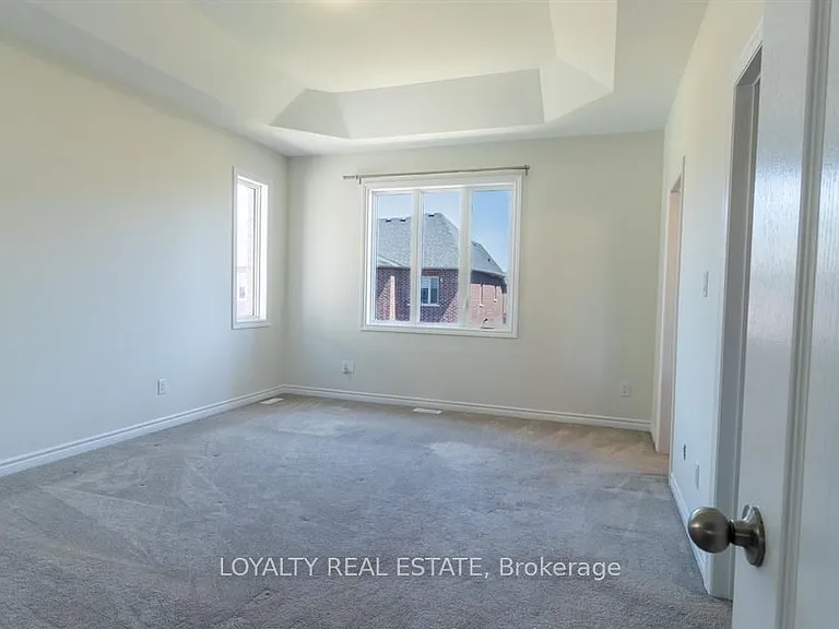 17 Cornelius Ln — Photo 8
