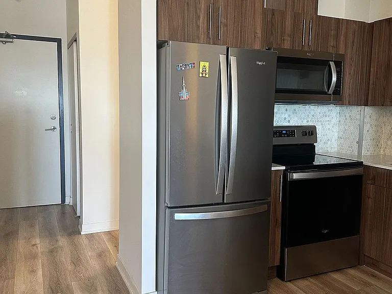 128 King St N #1403 — Photo 2