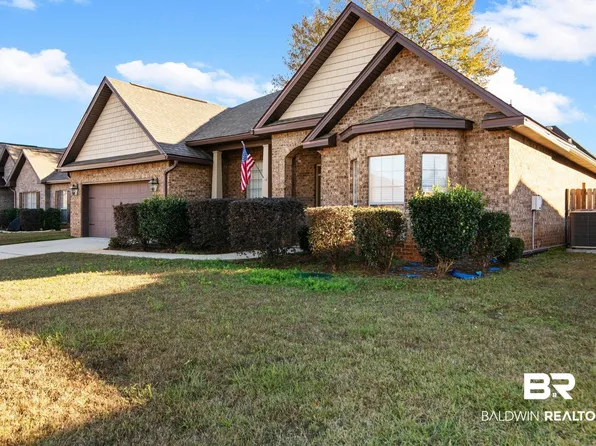 9823 Torrington Dr N, Semmes, AL 36575