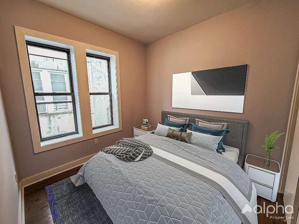 1st image of 110-50 Farmers Blvd #3