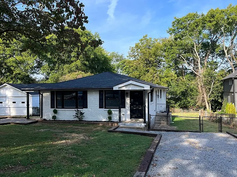 1402 Montgomery Ave #B — Photo 6