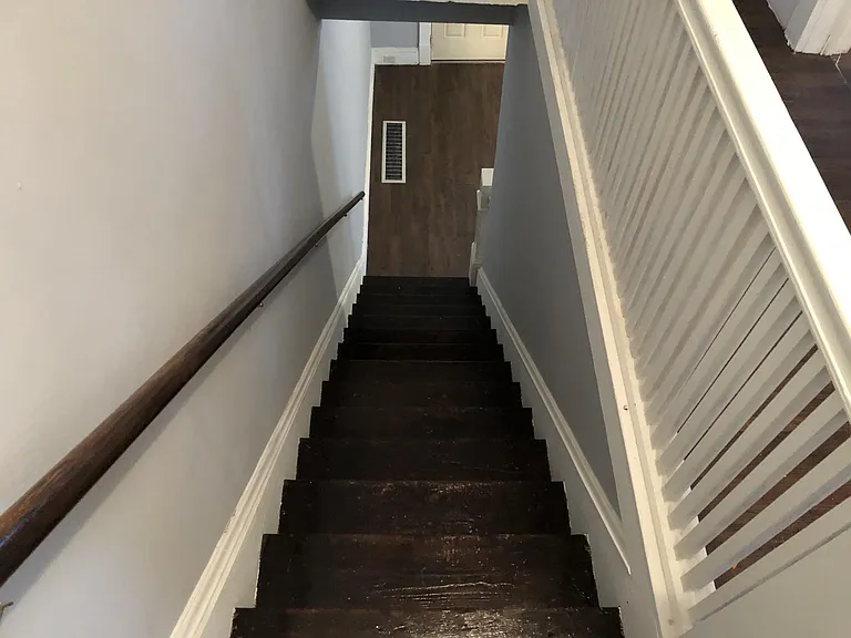 1772 Urbana Rd — Photo 10