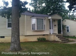 907 N Leverett Ave, Fayetteville, AR 72701