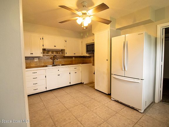 4th image of 2308 Shenandoah Rd NE Unit A