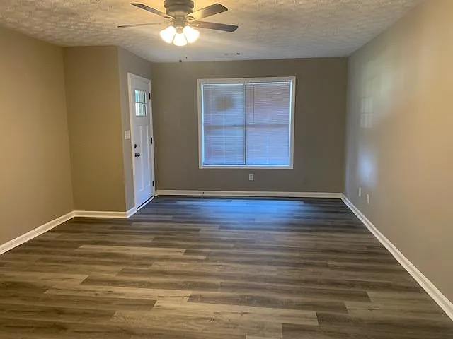 2 bed, 1037 sqft, $1,500 — Photo 2