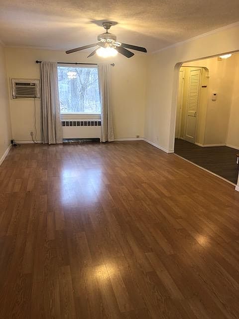 1st image of 94 Parkway N #1