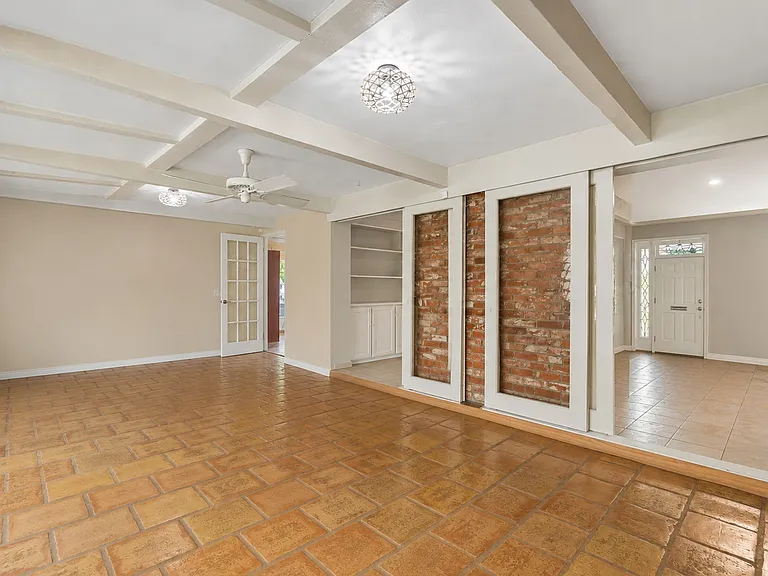 11122 Candlelight Ln — Photo 13