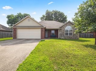 106 Oakley St, Pea Ridge, AR 72751