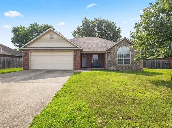 106 Oakley St, Pea Ridge, AR 72751