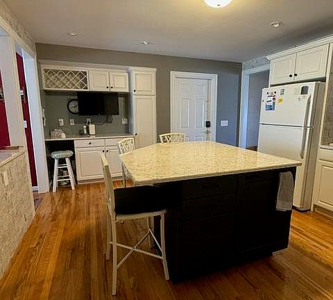3rd image of 304 Scenic Dr