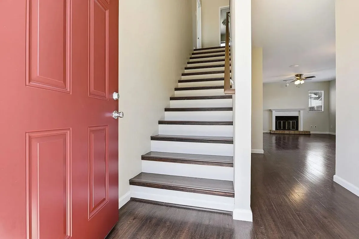 3 bed, 1.5 bath, 1346 sqft, $3,600 — Photo 4