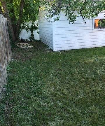3rd image of 557 Farnham Ave