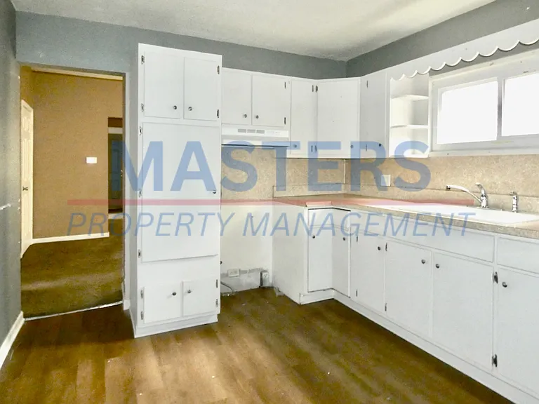2563 Foraker Ave — Photo 24