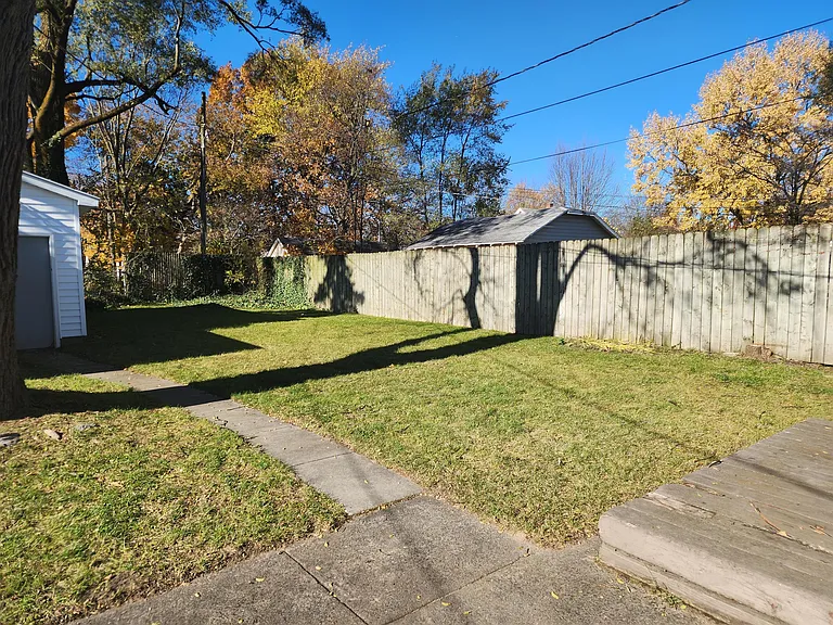 533 N Sunnyside Ave — Photo 11