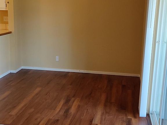 3rd image of 340 Liberty St #17