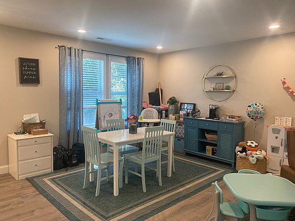 Open dining room to the kitchen