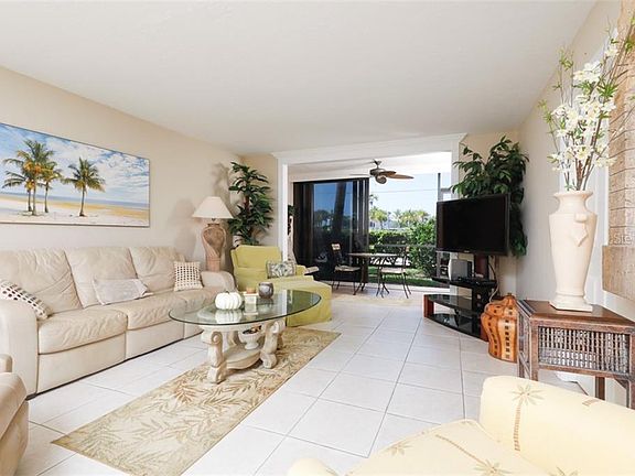 3rd image of 5600 Beach Way Dr #M-1