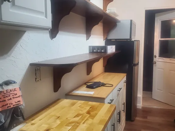 5672 Bronx Ave, Sarasota, FL