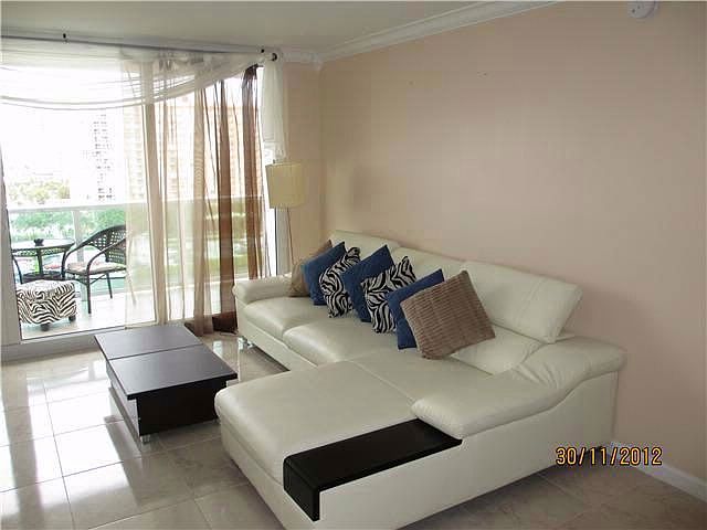 1st image of 100 Bayview Dr APT 1029