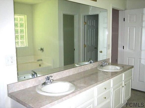 3rd image of 66 Parkway Dr