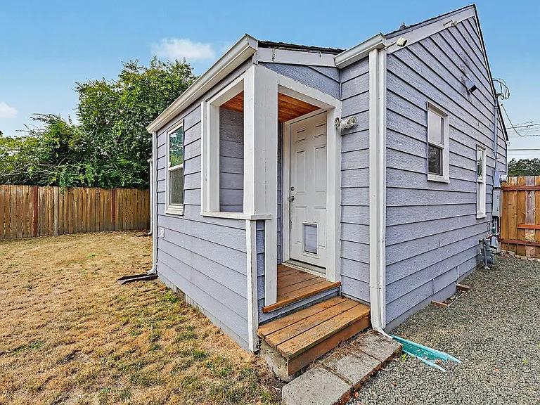 14917 W Thorne Ln SW — Photo 16