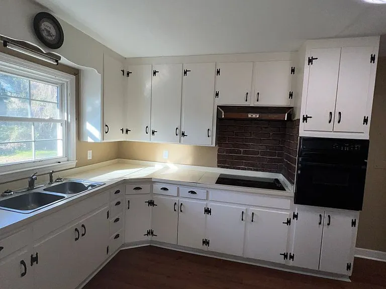 3007 Hickory St — Photo 7