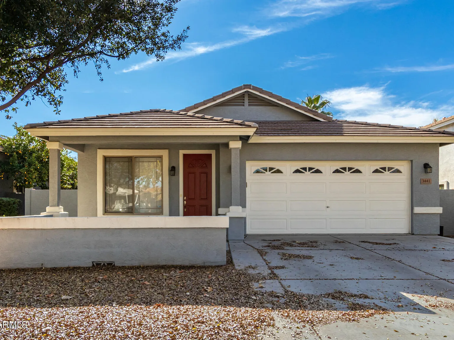 3 bed, 2.0 bath, 1699 sqft, $2,350 — Photo 2