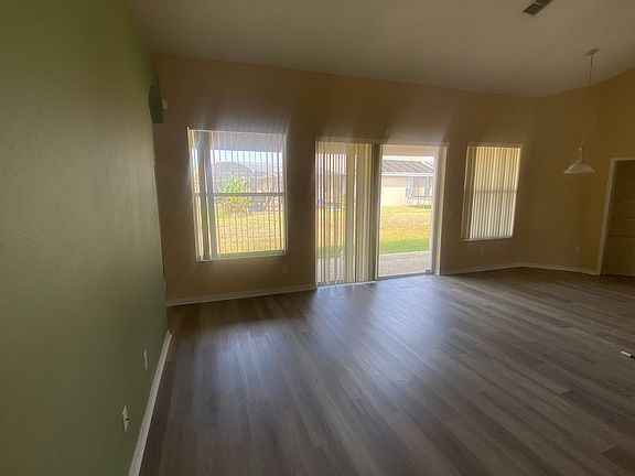 4th image of 1239 Dunbrooke St