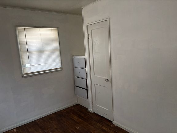 4th image of 520 S Spencer Ave