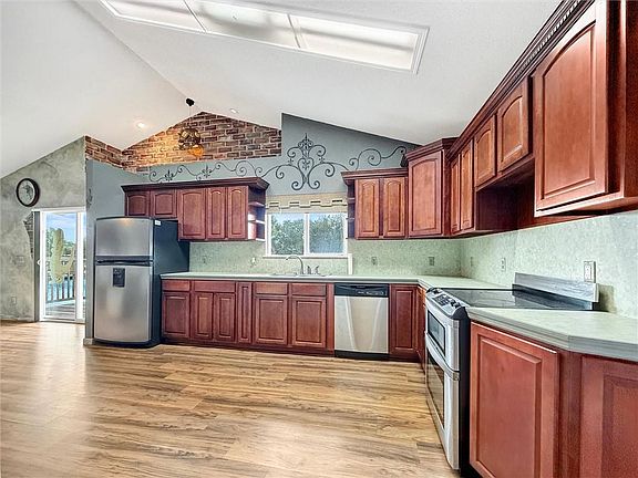 2nd image of 4684 Pontchartrain Dr